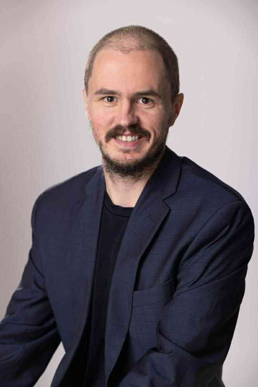 Dan McPeake — Dráma · humanitné predmety